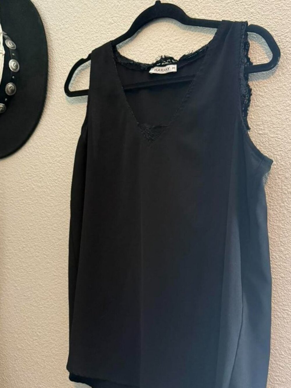 Harhay Black lace trim tank top